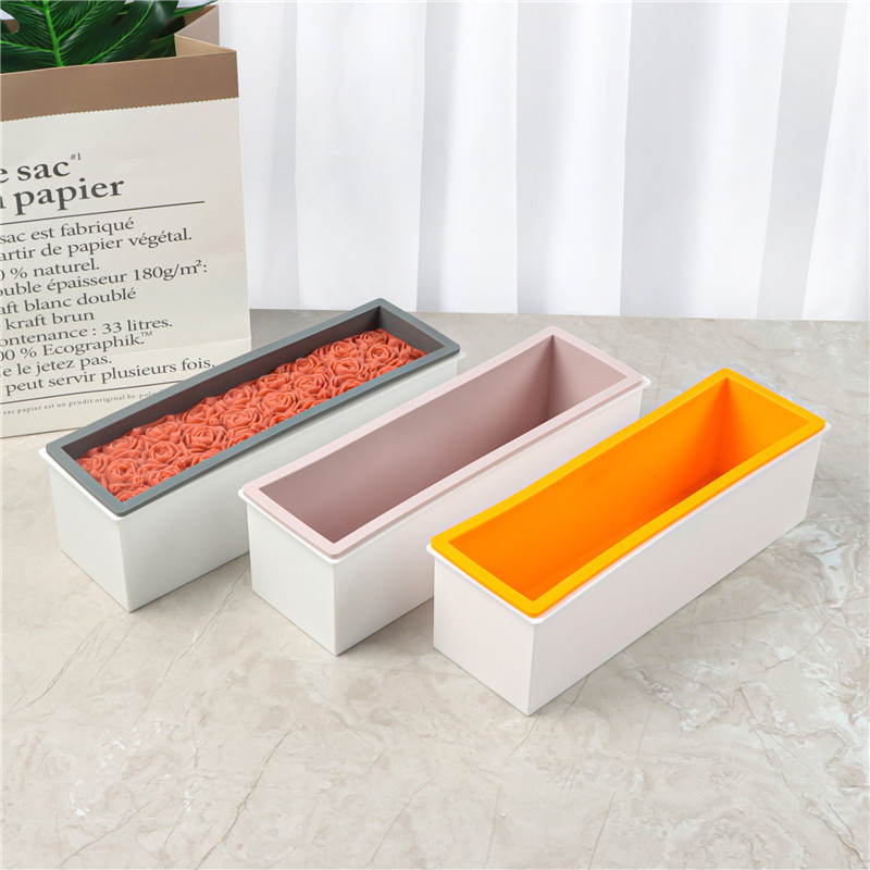 กล่องพลาสติก + ซิลิโคนด้านในสบ - Soap Making Kit For Beginners บทวิจารณ์และราคา
